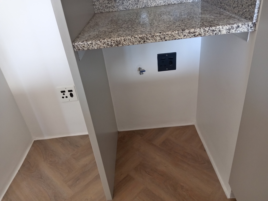 To Let 2 Bedroom Property for Rent in Heather Park Western Cape